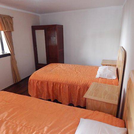 Casa De Huespedes Isabella Hotel ซูเกร ภายนอก รูปภาพ