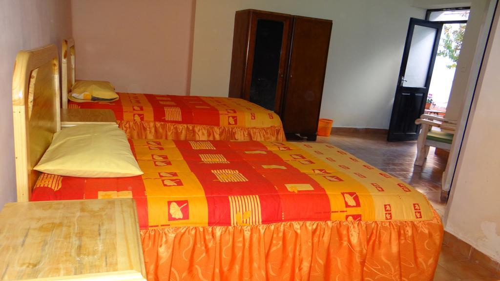 Casa De Huespedes Isabella Hotel ซูเกร ภายนอก รูปภาพ