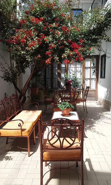 Casa De Huespedes Isabella Hotel ซูเกร ภายนอก รูปภาพ