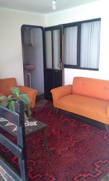 Casa De Huespedes Isabella Hotel ซูเกร ภายนอก รูปภาพ